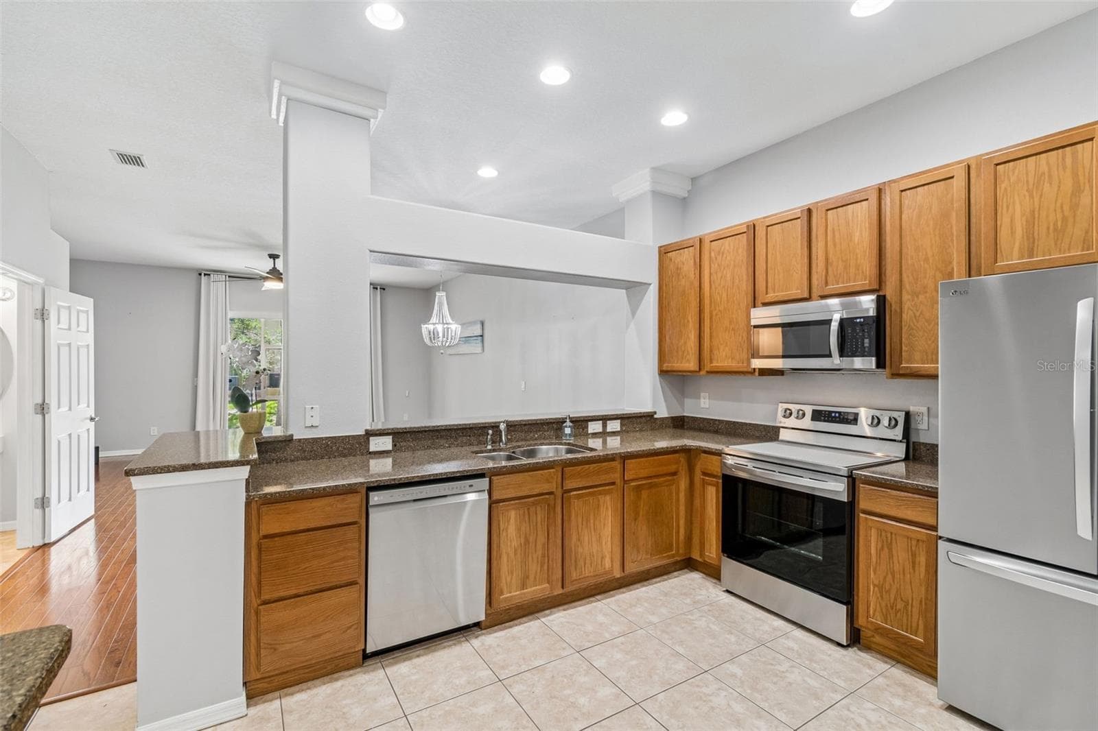 1455 HIDDEN COURT — photo 4 of 22