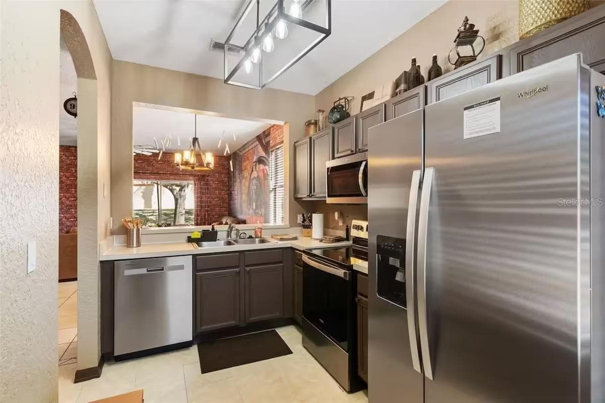 206 VERONA AVENUE — photo 3 of 60