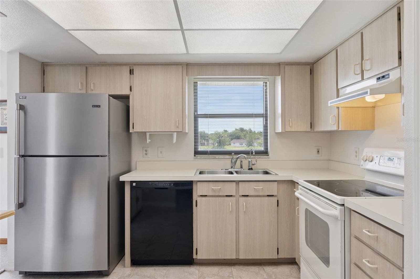 34 JASMINE DRIVE — photo 10 of 43