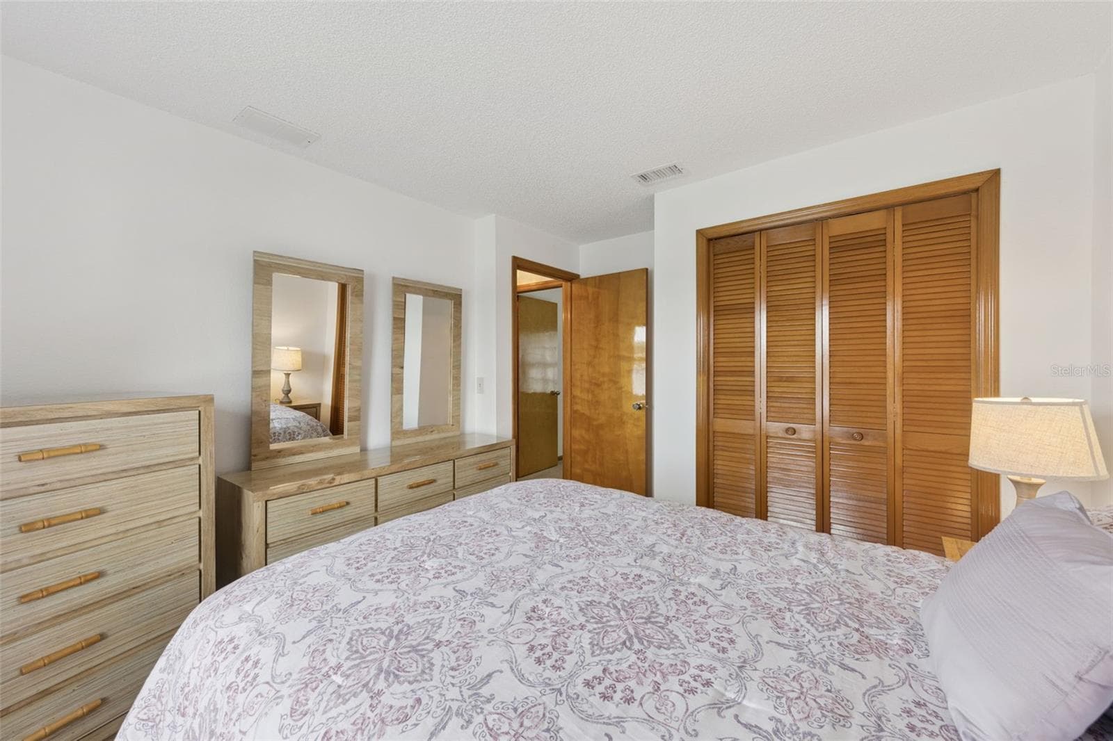 34 JASMINE DRIVE — photo 15 of 43