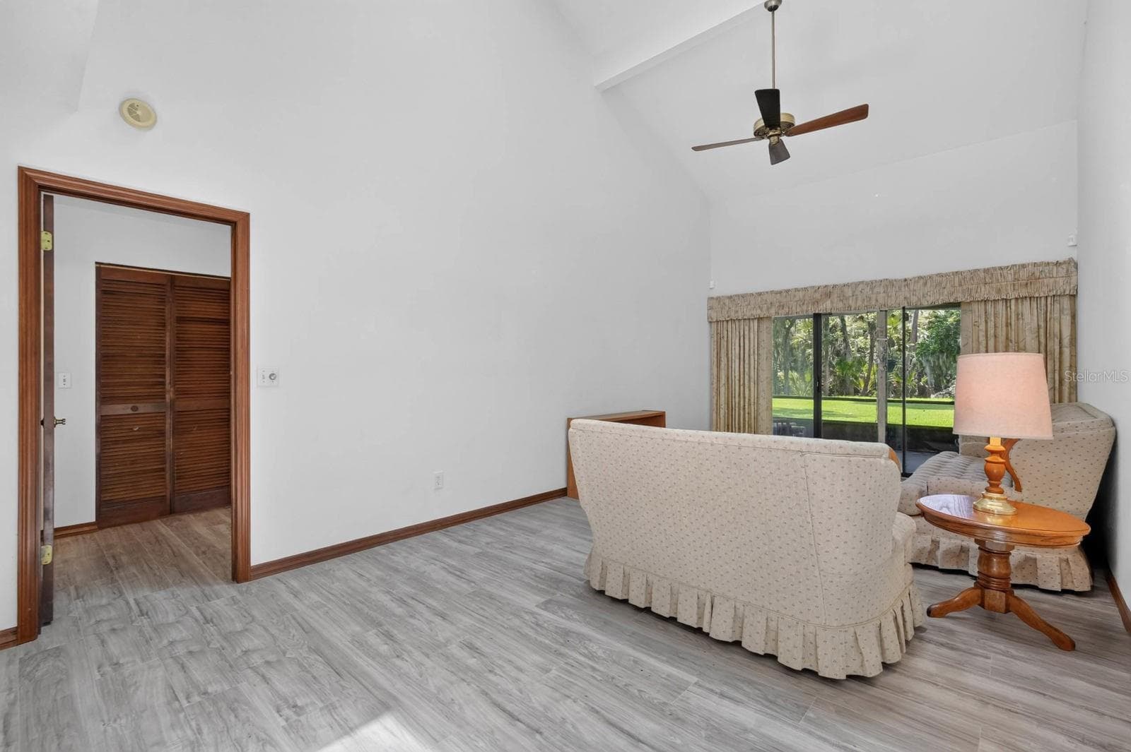 357 CASTLEWOOD LANE — photo 15 of 57