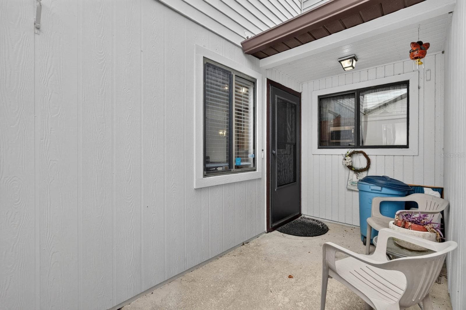 357 CASTLEWOOD LANE — photo 14 of 57
