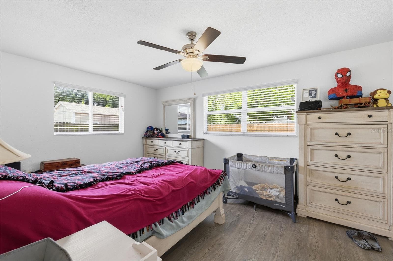 8952 NARCISSUS AVENUE — photo 14 of 25