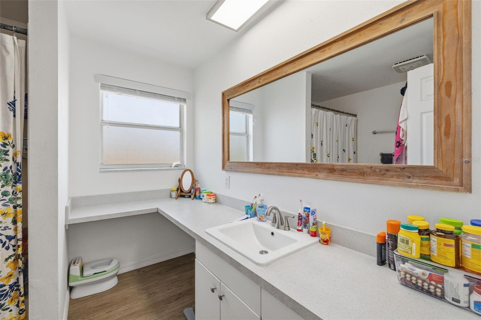 8952 NARCISSUS AVENUE — photo 16 of 25