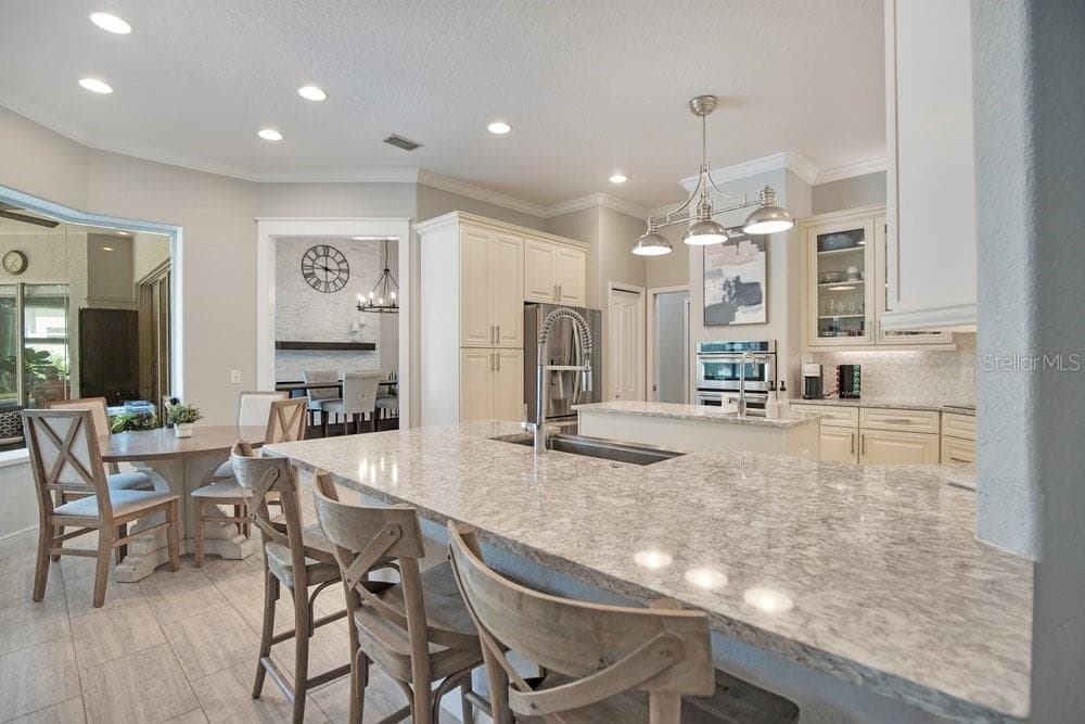 11407 WILLOW GARDENS DRIVE — photo 8 of 53