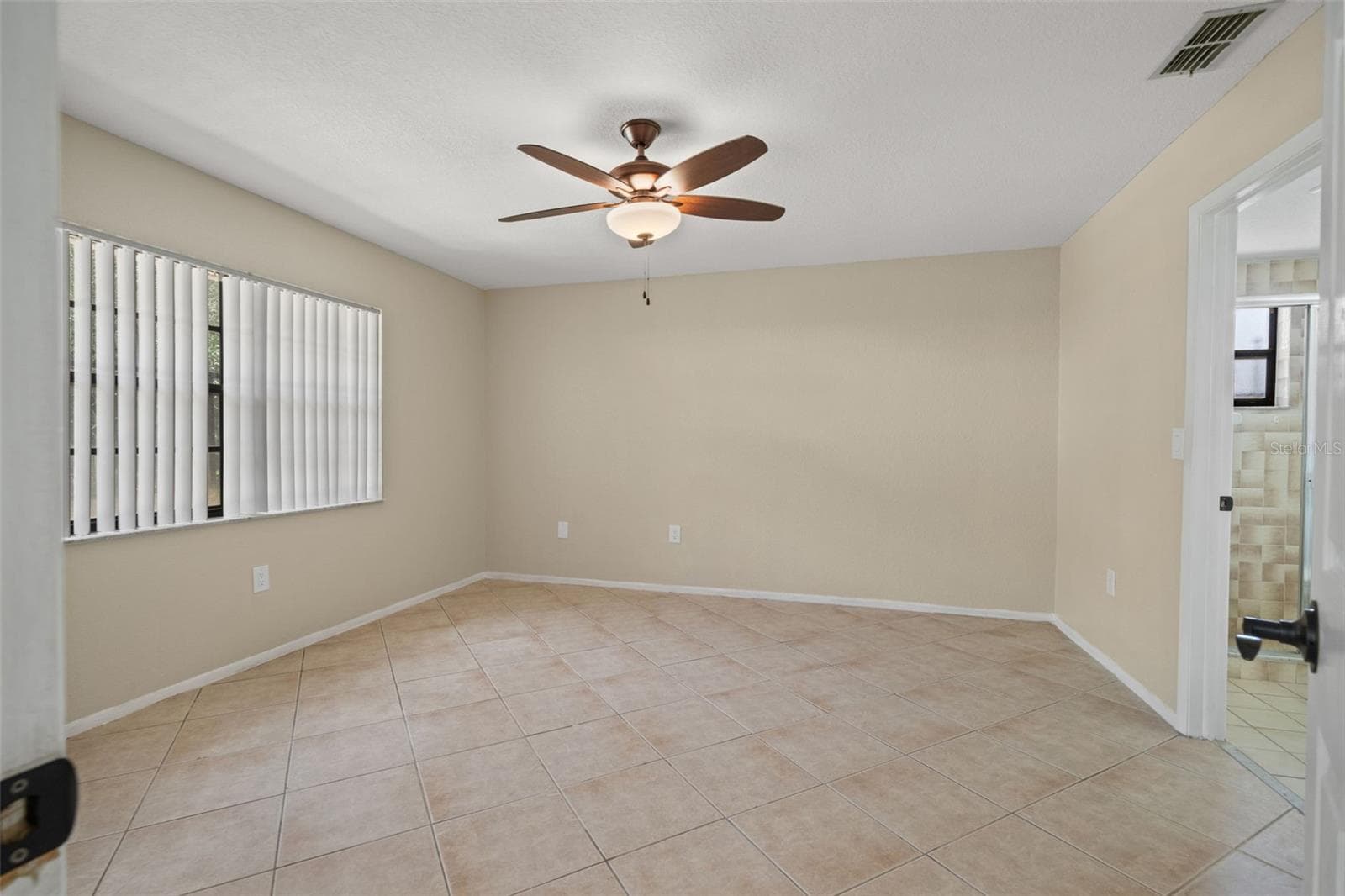 1479 AUTUMN ROAD — photo 17 of 65