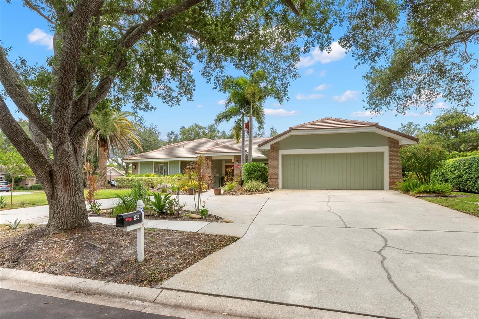 2332 WATERVIEW COURT