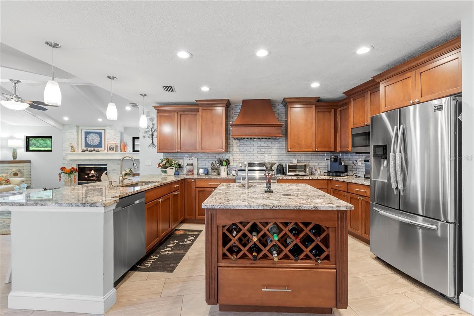 2332 WATERVIEW COURT — photo 12 of 54