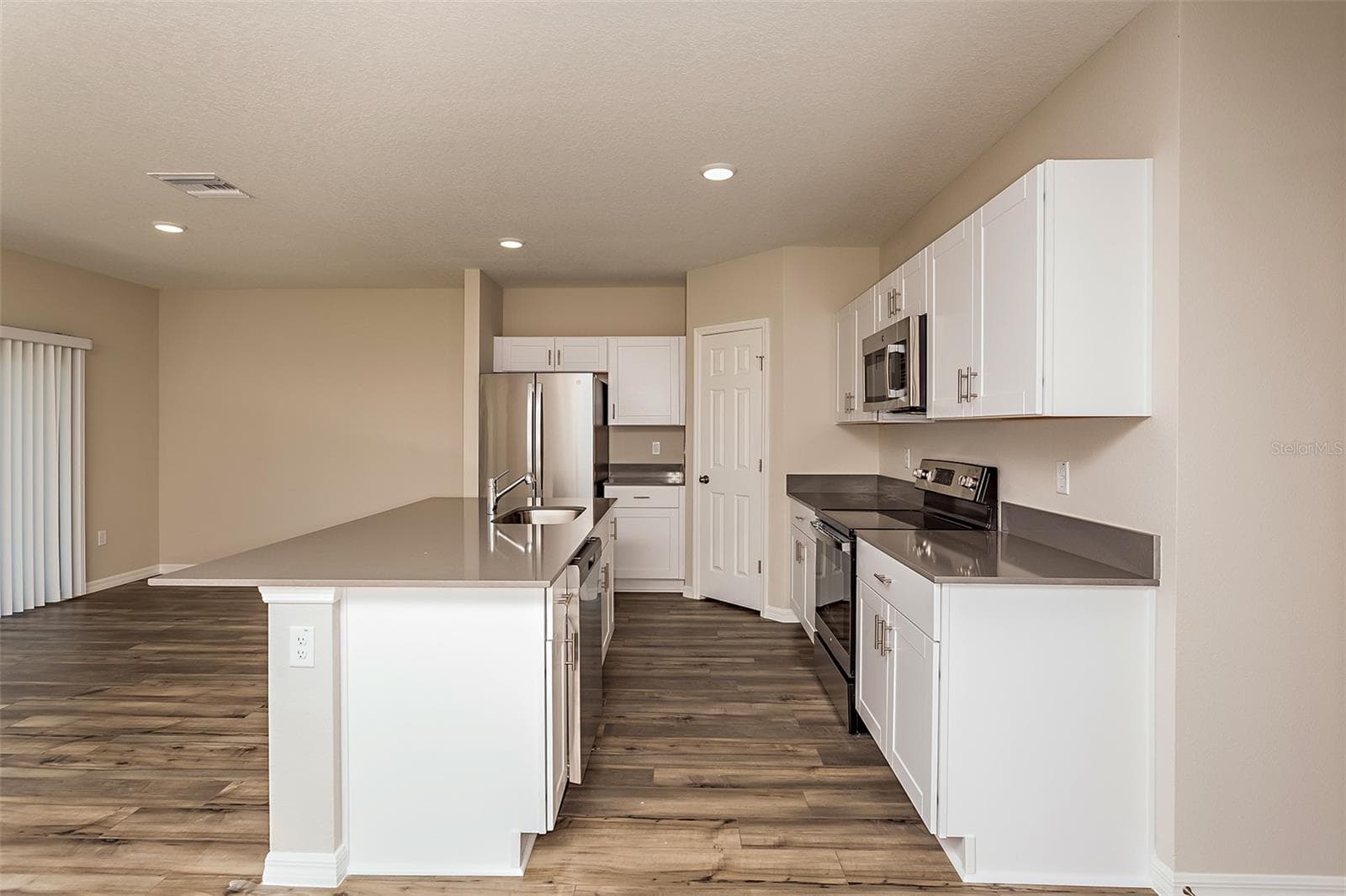 15208 MAUDE LANDING LOOP — photo 8 of 20