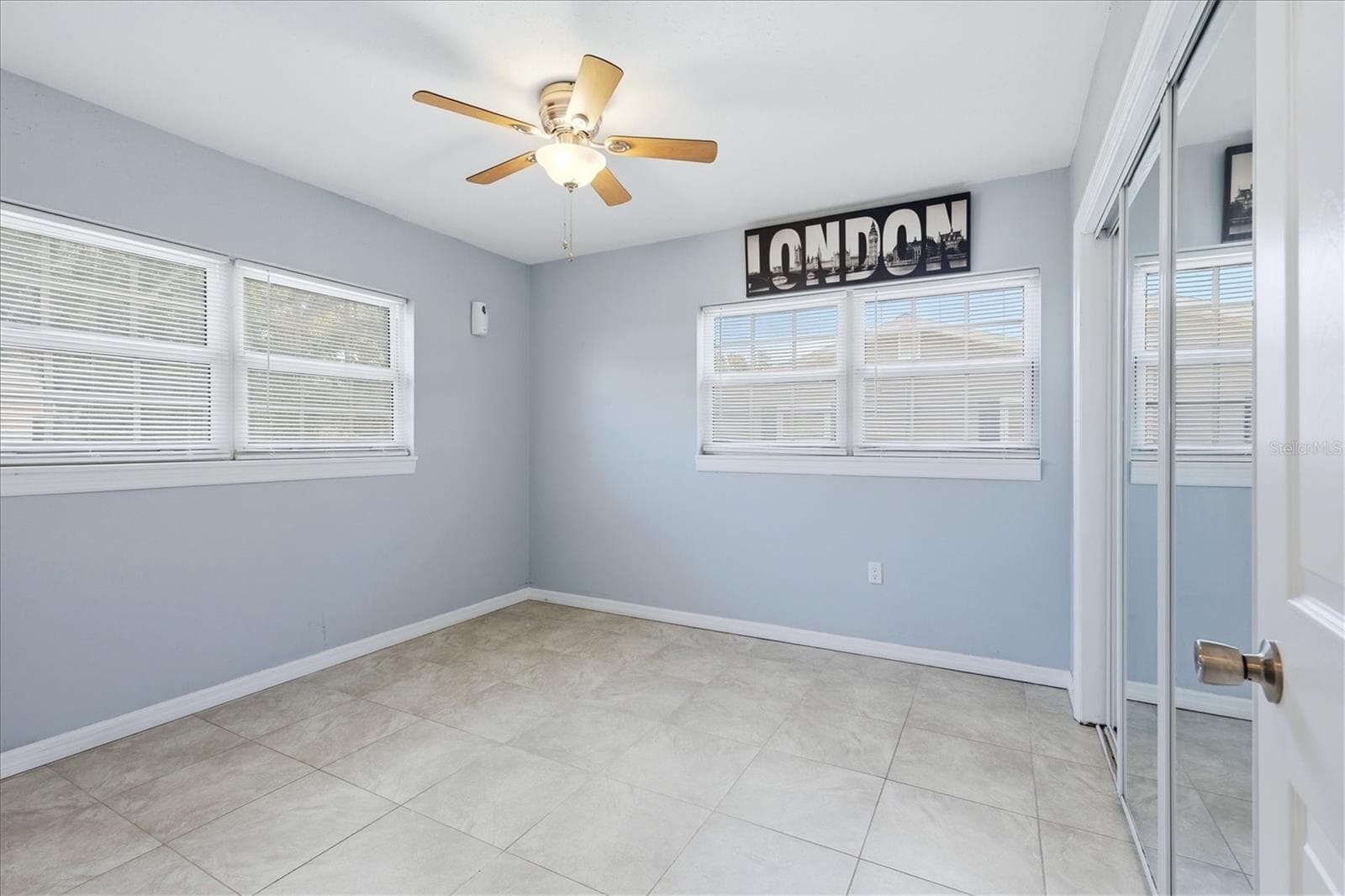 910 16TH AVENUE — photo 15 of 24