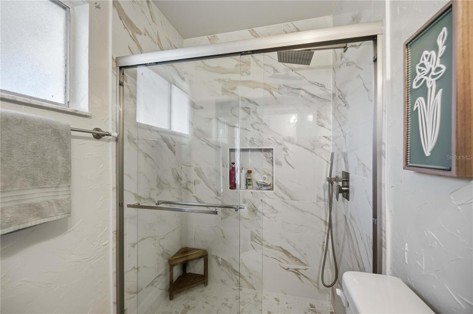 7240 ELYTON DRIVE — photo 15 of 35