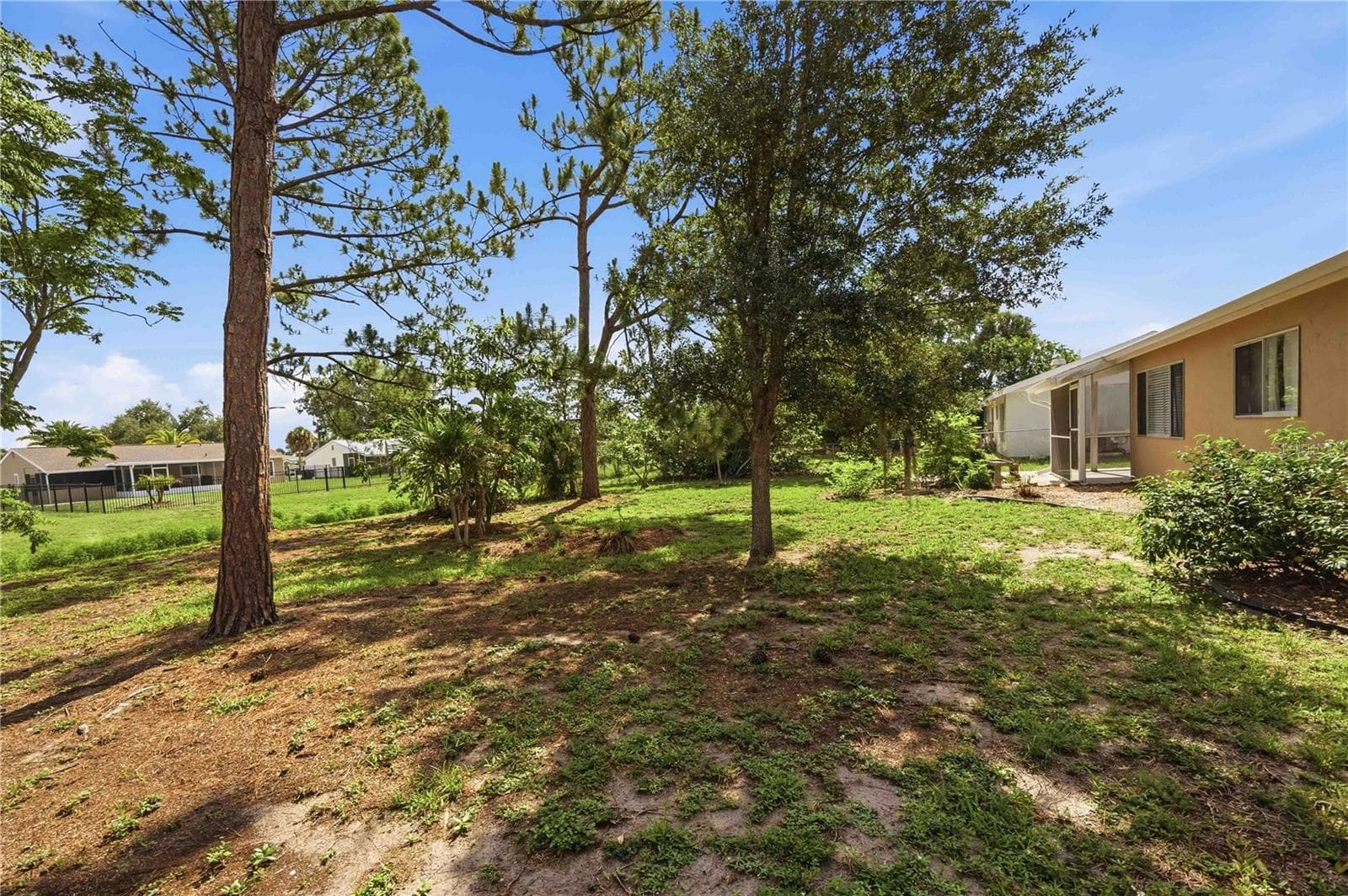 7240 ELYTON DRIVE — photo 30 of 35