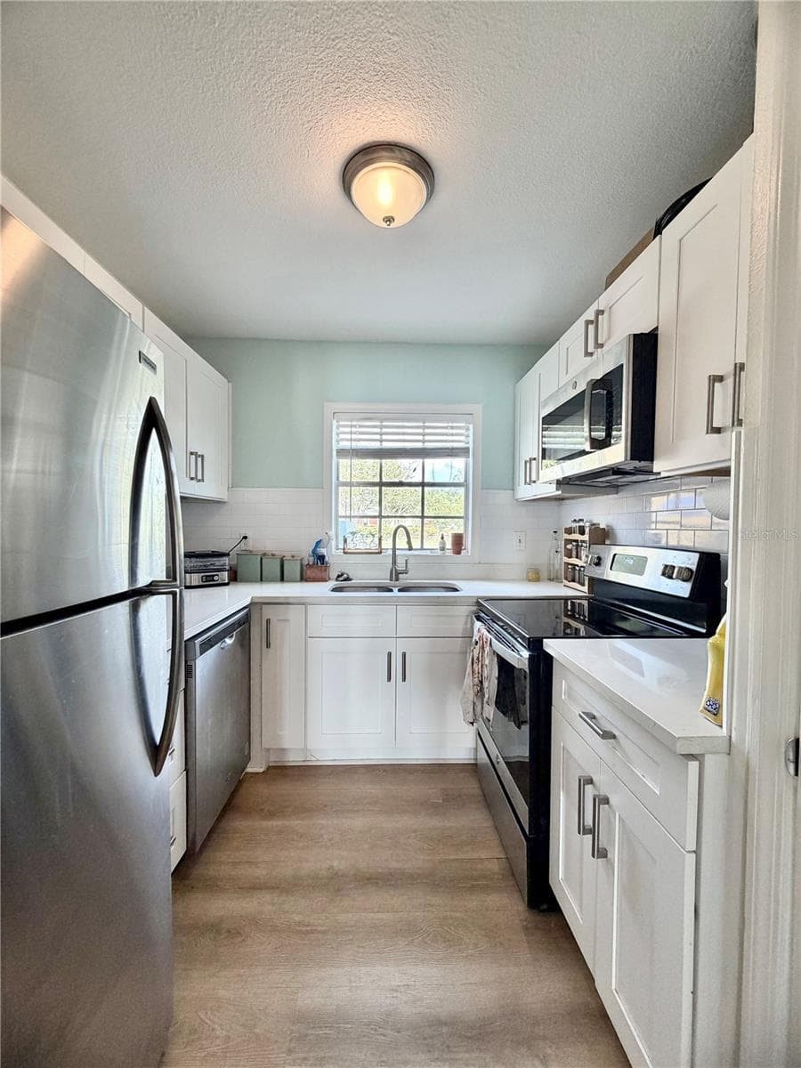 3751 POMPANO DRIVE — photo 6 of 17
