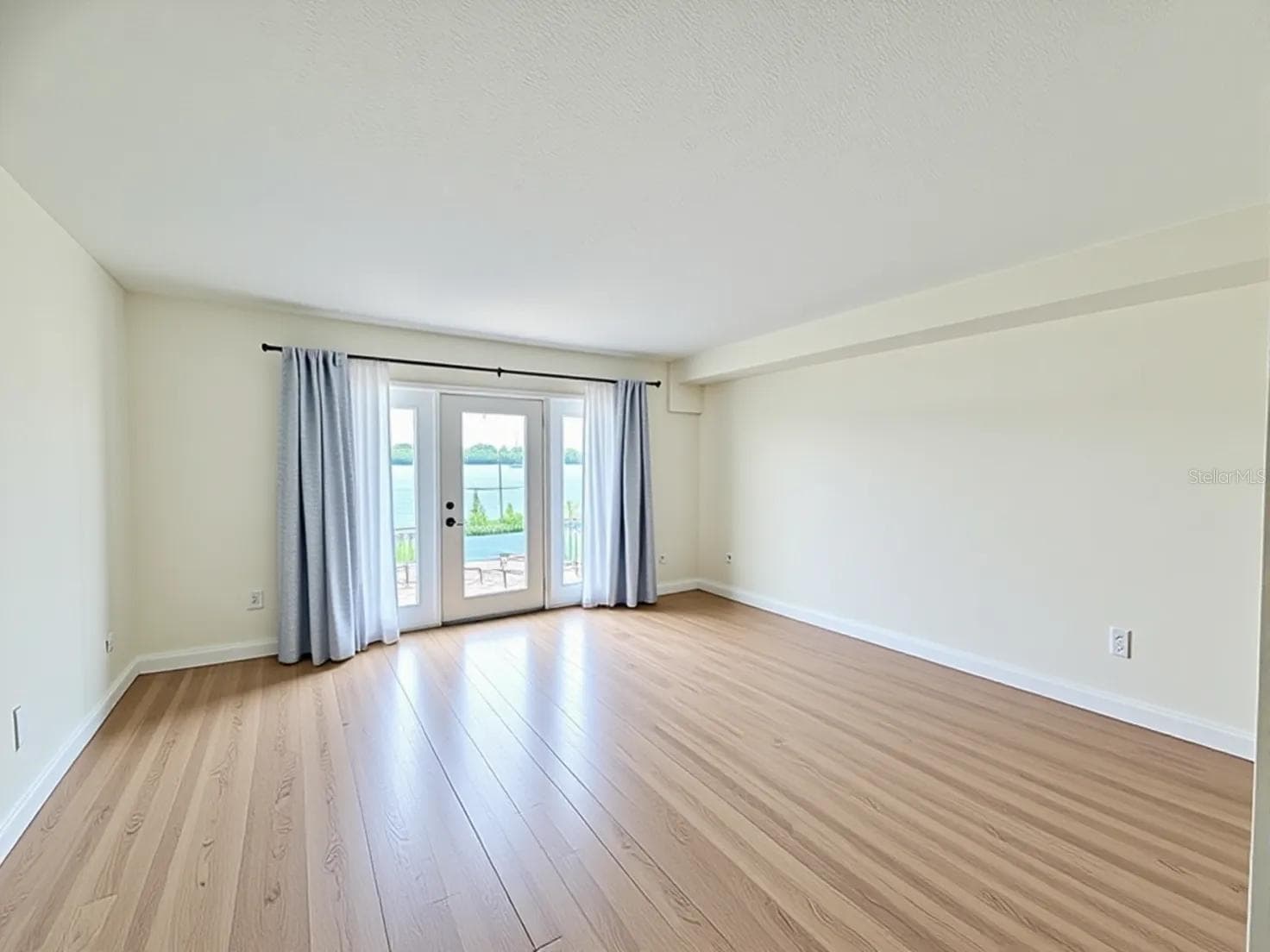 3751 POMPANO DRIVE — photo 3 of 17