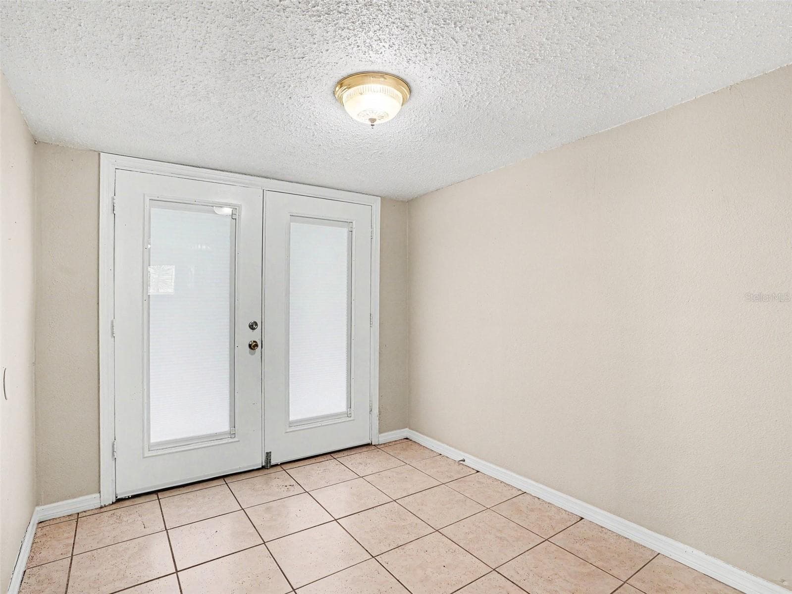 12 HERRING COURT — photo 9 of 16