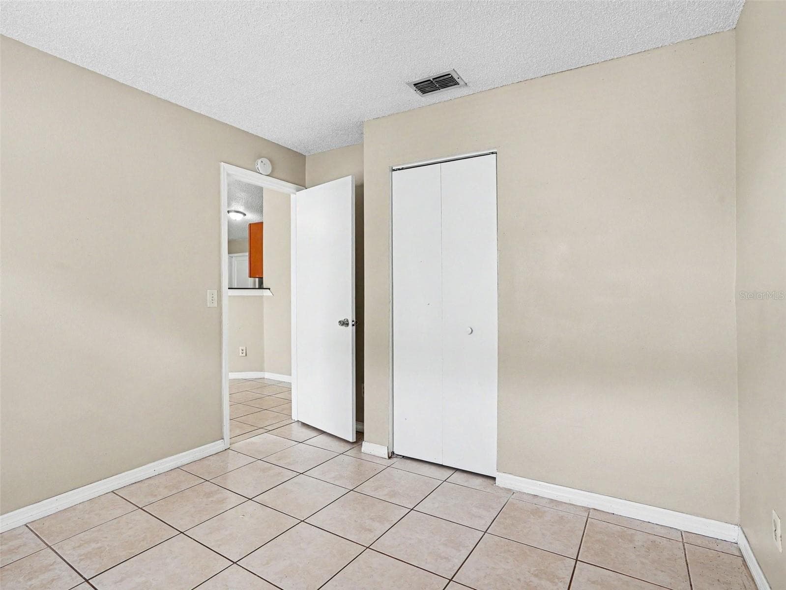 12 HERRING COURT — photo 10 of 16