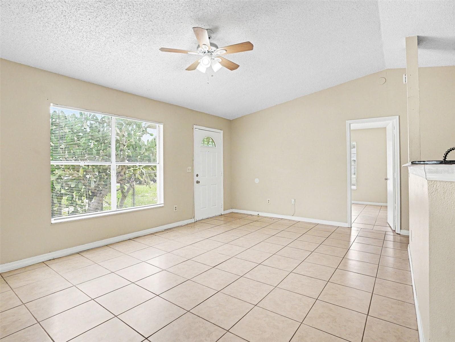 12 HERRING COURT — photo 3 of 16