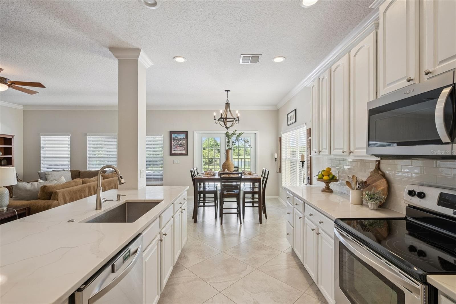 14255 SOUTHERN RED MAPLE DRIVE — photo 10 of 35