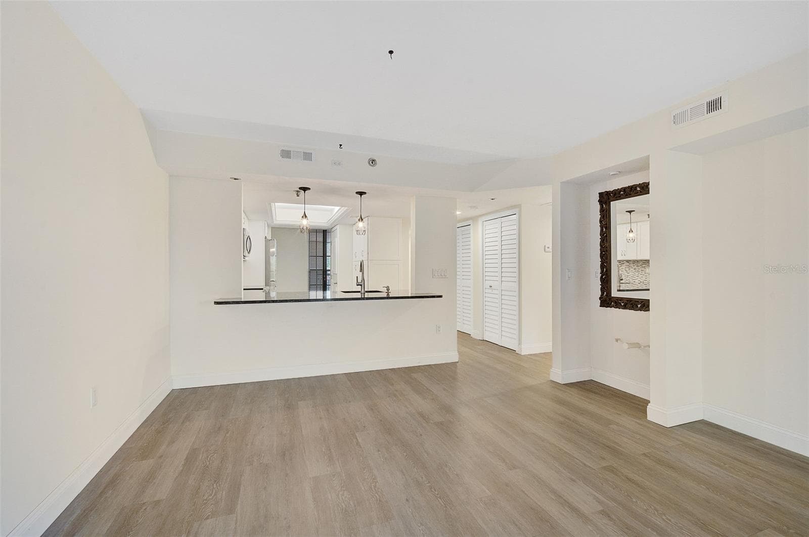 7204 JESSIE HARBOR DRIVE — photo 11 of 43