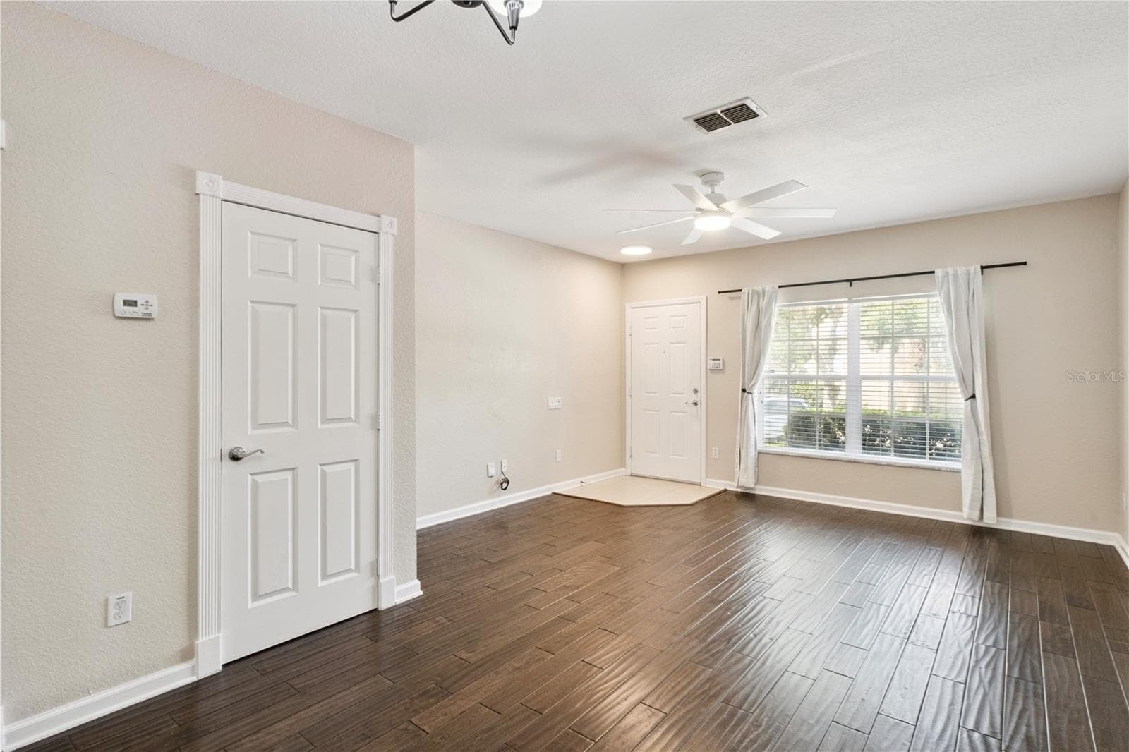 1161 PEPPERDINE LANE — photo 3 of 29