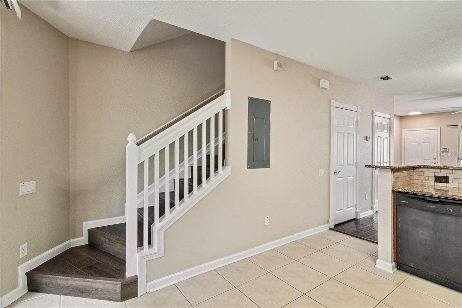 1161 PEPPERDINE LANE — photo 11 of 29