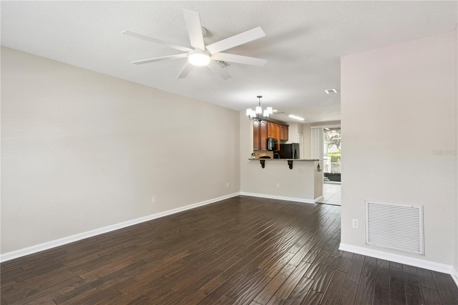 1161 PEPPERDINE LANE — photo 4 of 29
