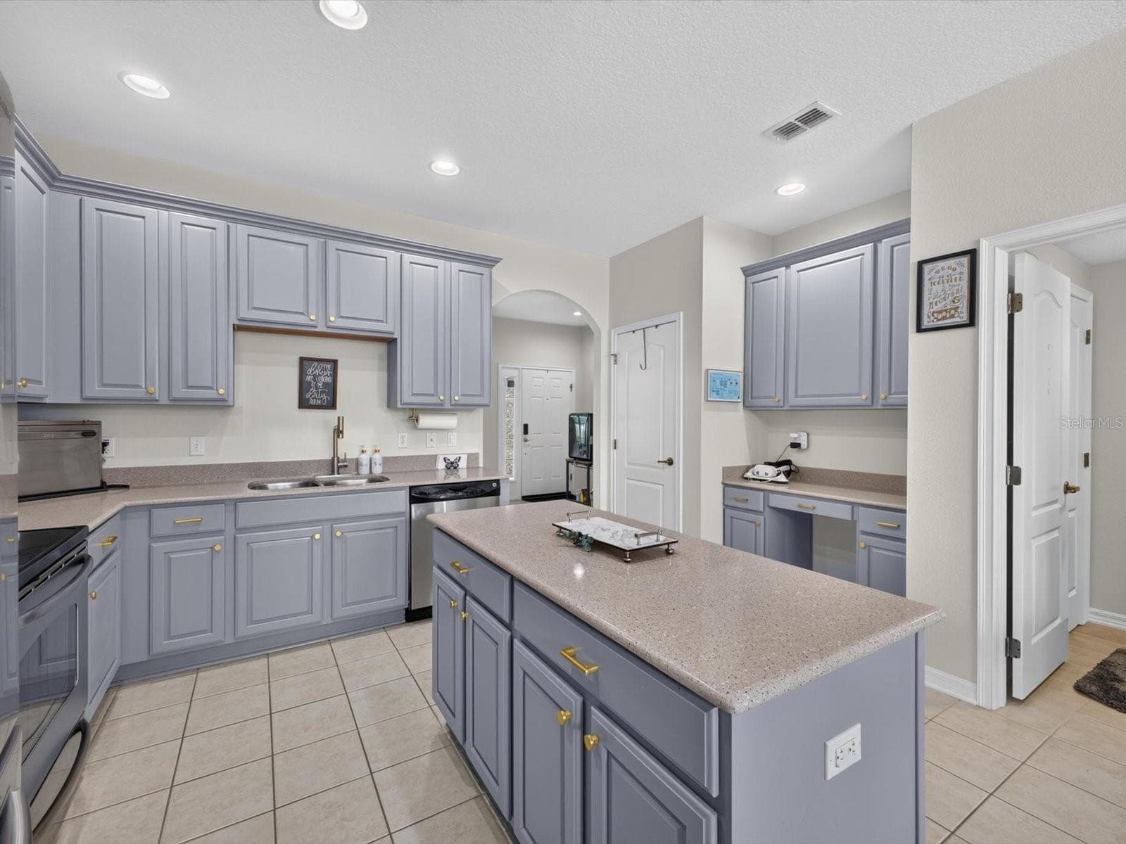 12988 BORLAND STREET — photo 6 of 28