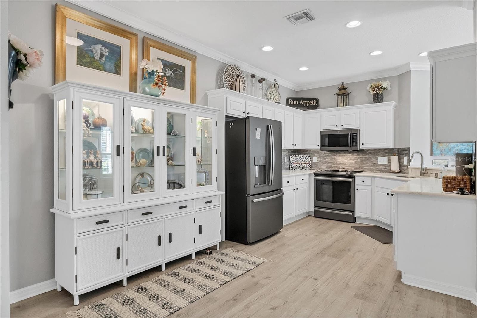 4820 WHISPERING OAKS DRIVE — photo 13 of 56