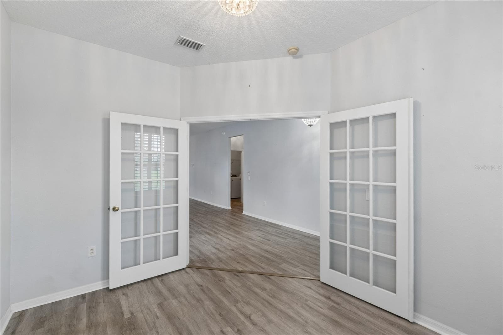 10207 PORCH STREET — photo 10 of 58