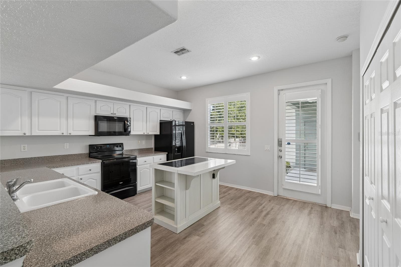 10207 PORCH STREET — photo 17 of 58