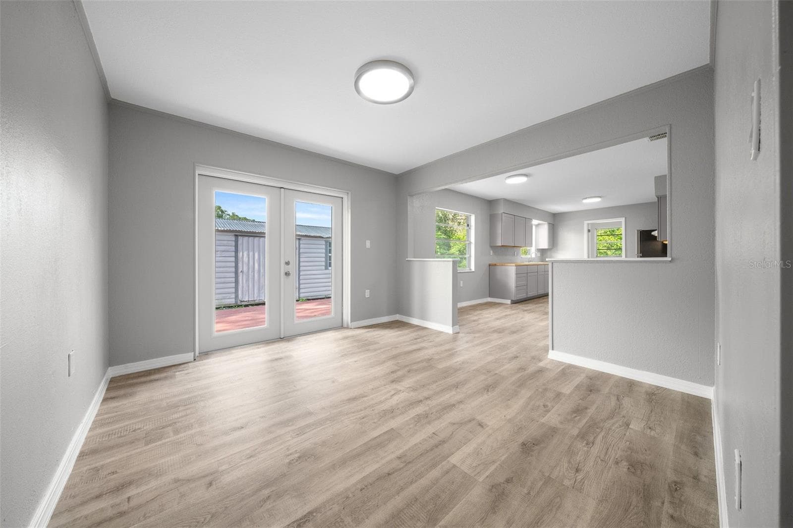 2100 52ND STREET — photo 13 of 29