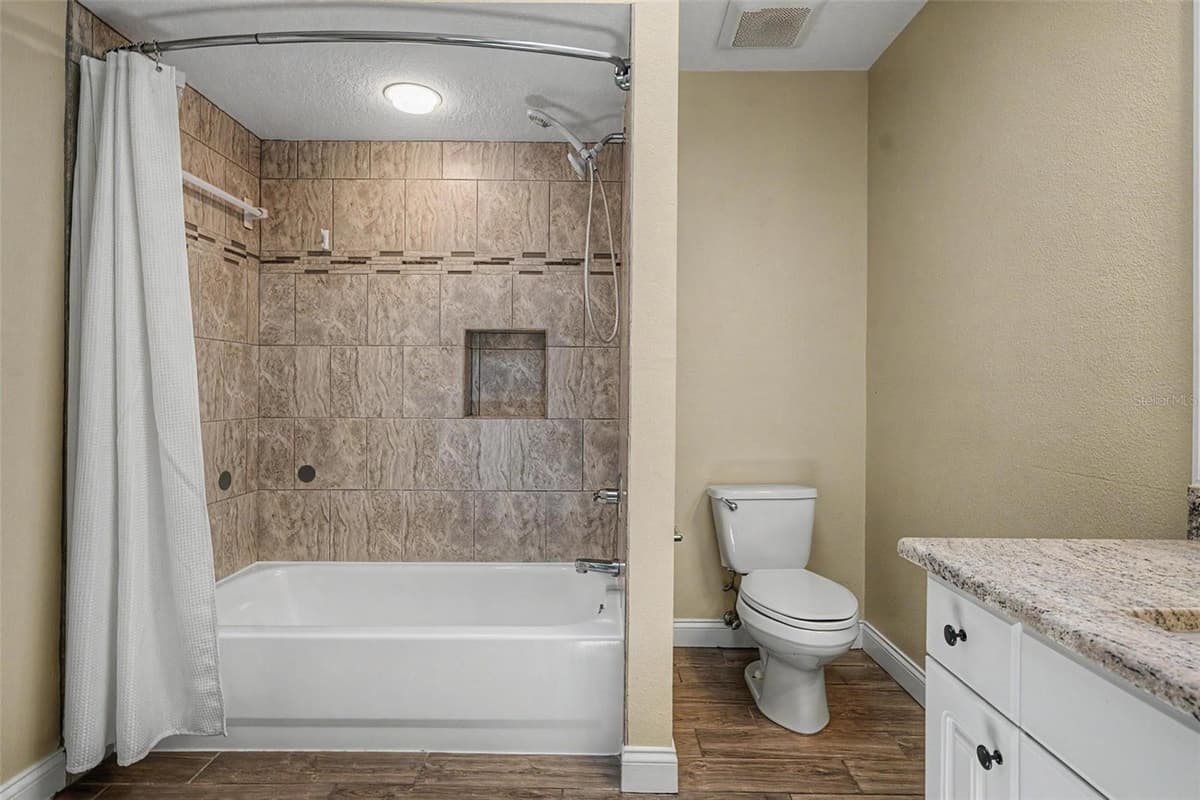15004 MAURINE COVE LANE — photo 46 of 71