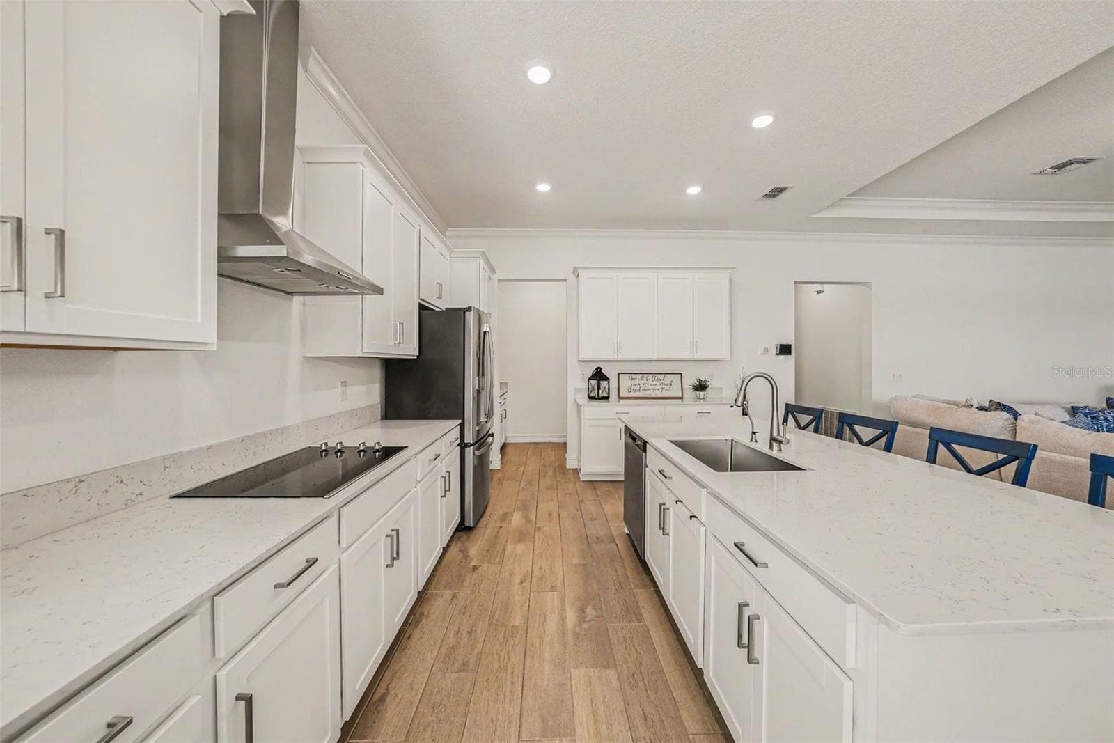 12840 BERGSTORM BAY DRIVE — photo 9 of 30