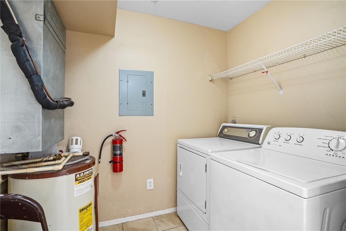 425 SUMMIT RIDGE PLACE — photo 34 of 53