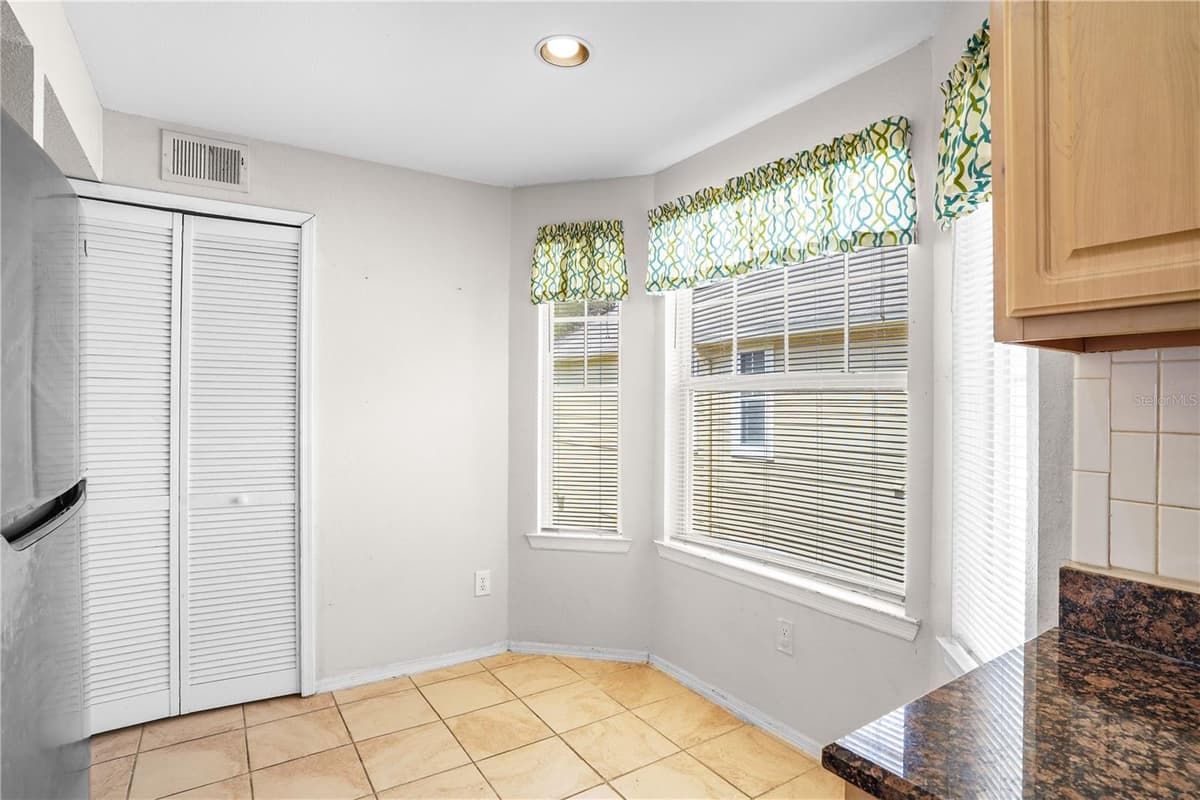 425 SUMMIT RIDGE PLACE — photo 17 of 53