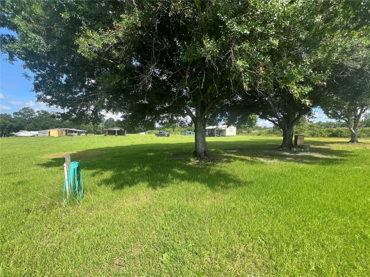 8755 WAUCHULA ROAD — photo 10 of 30