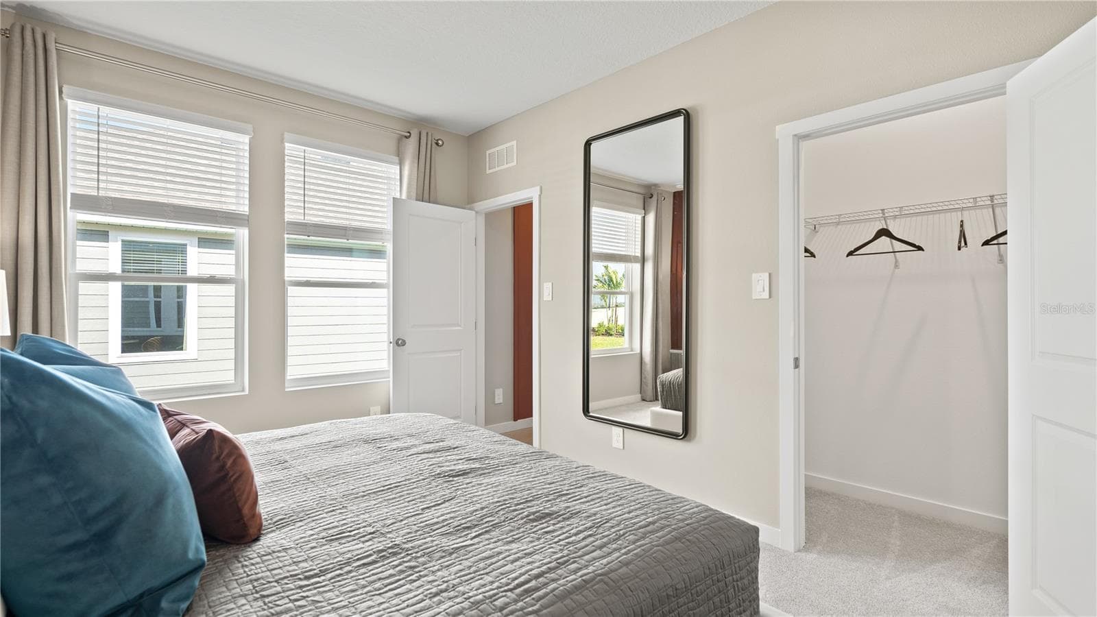 861 TUNDRA LOOP — photo 12 of 24