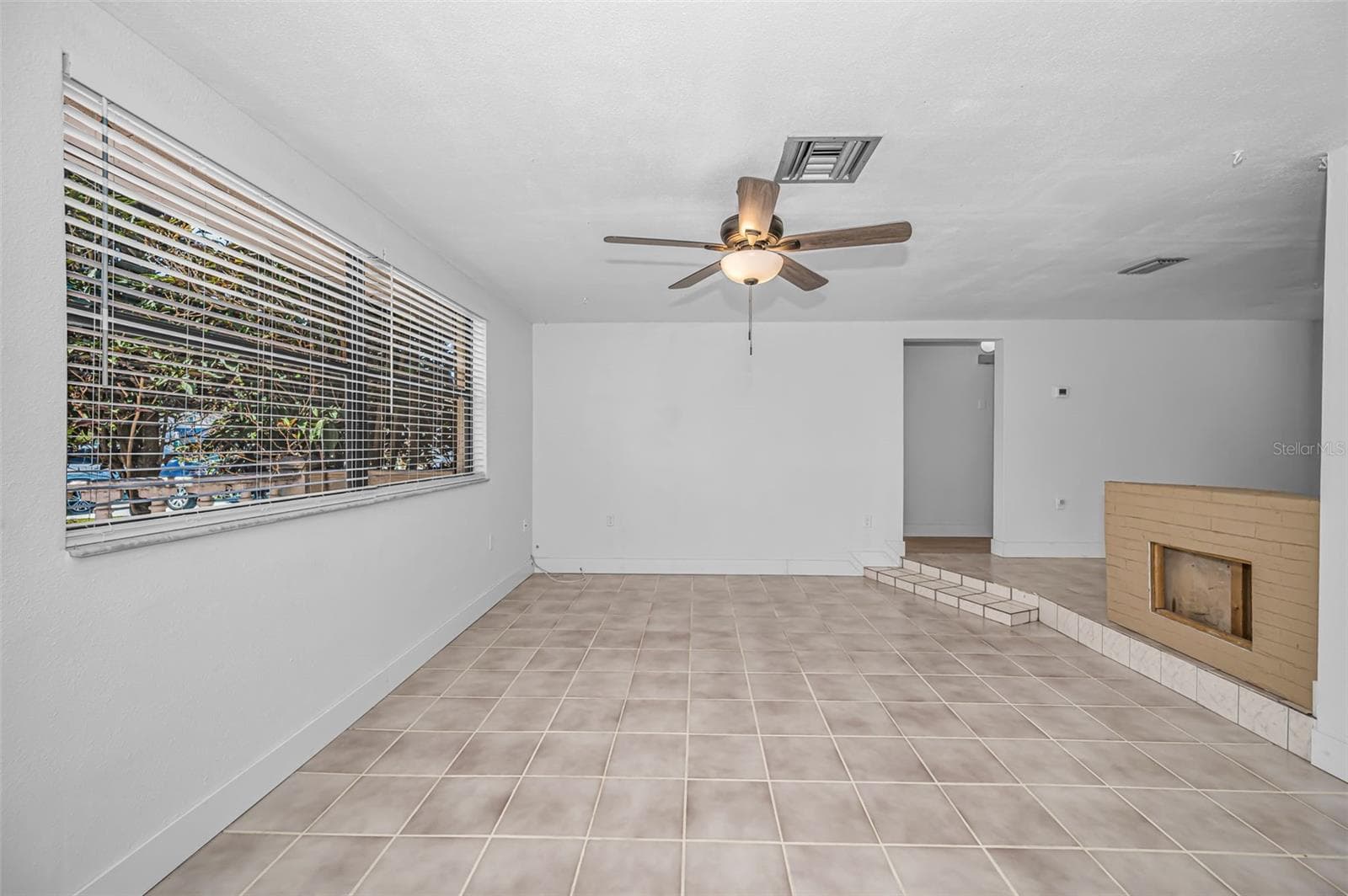 5817 10TH AVENUE — photo 6 of 41