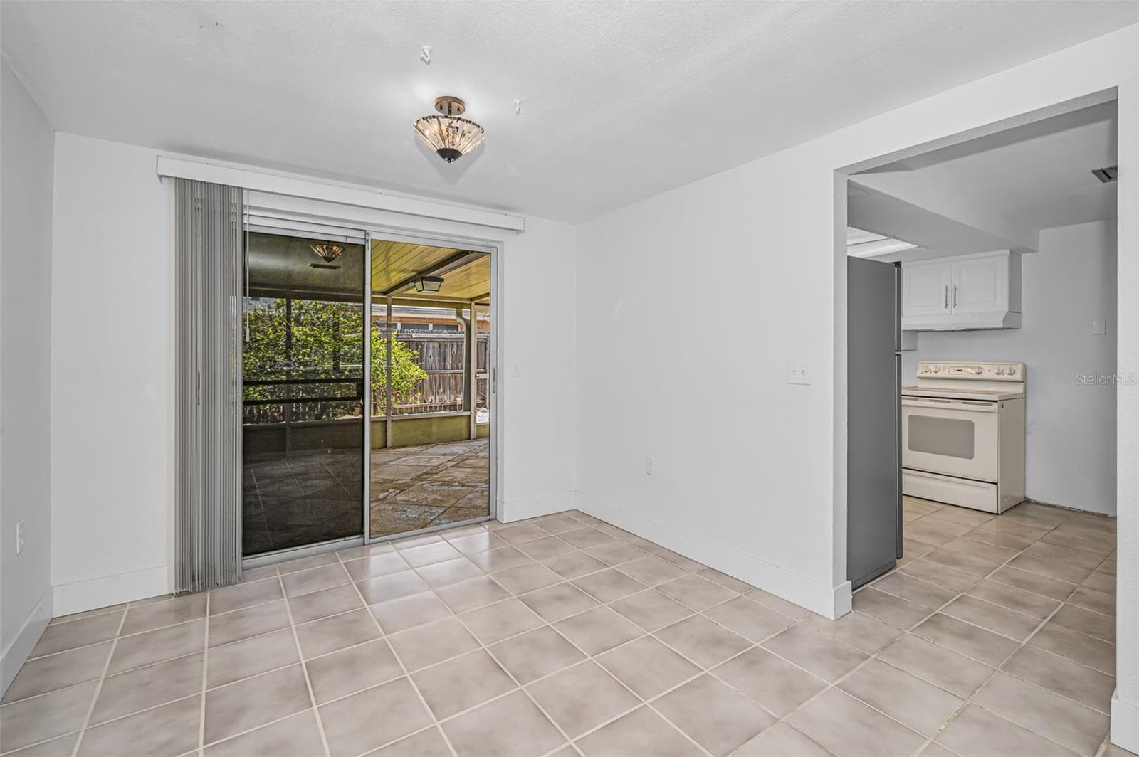5817 10TH AVENUE — photo 8 of 41