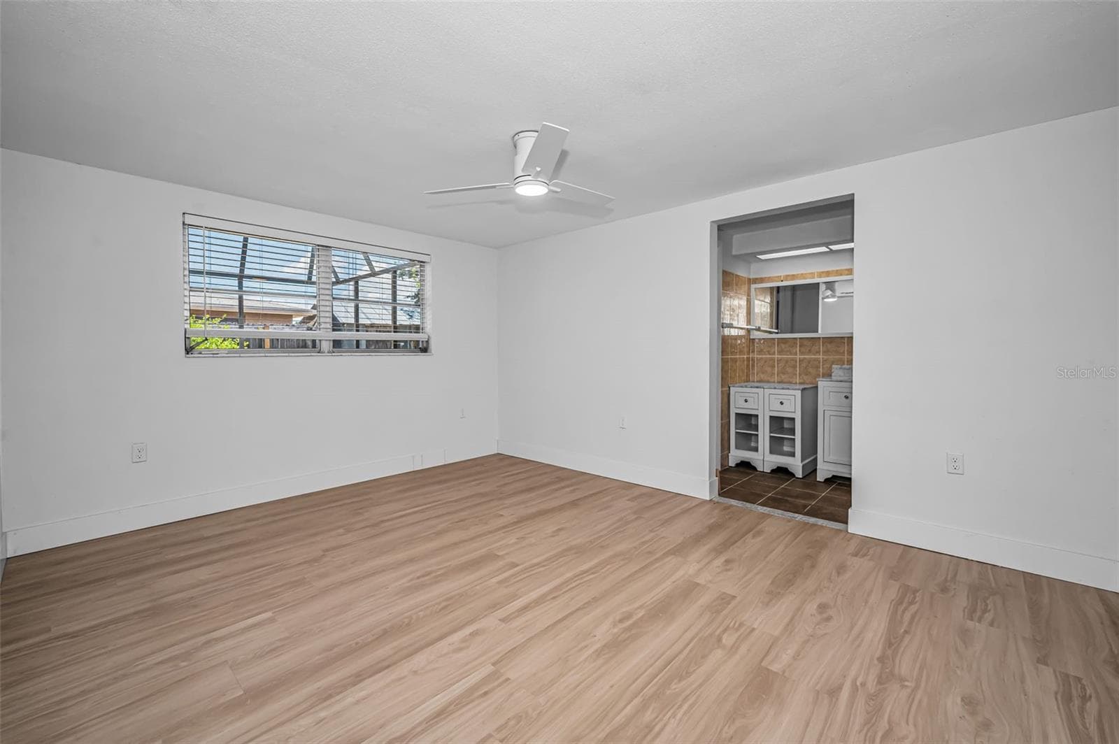 5817 10TH AVENUE — photo 15 of 41