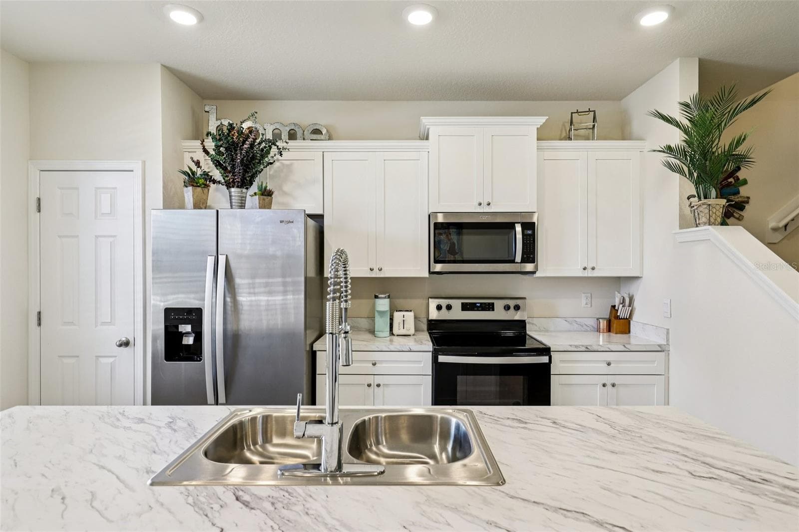 70 WHISPERING BROOK DRIVE — photo 12 of 28
