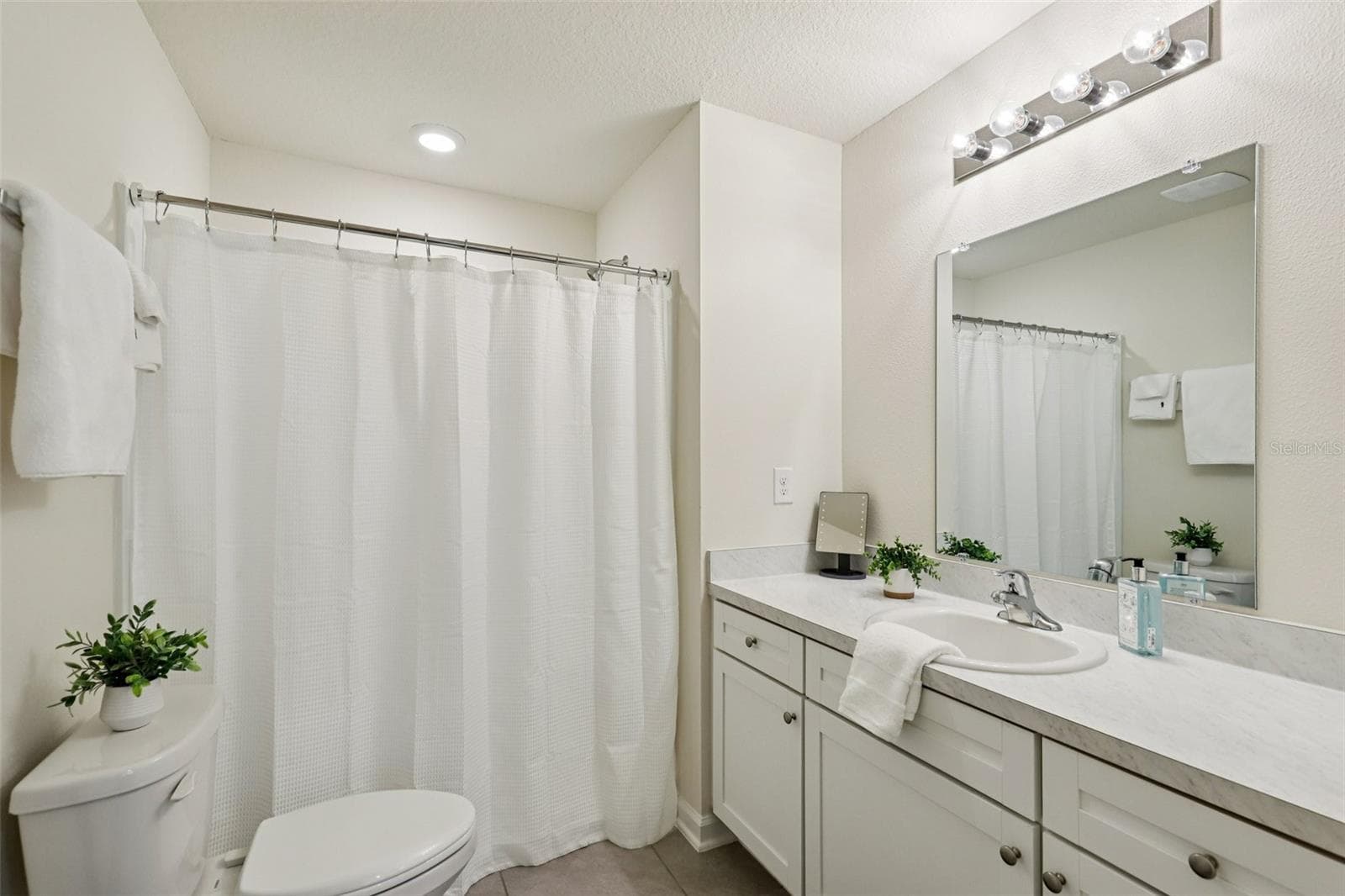 70 WHISPERING BROOK DRIVE — photo 19 of 28