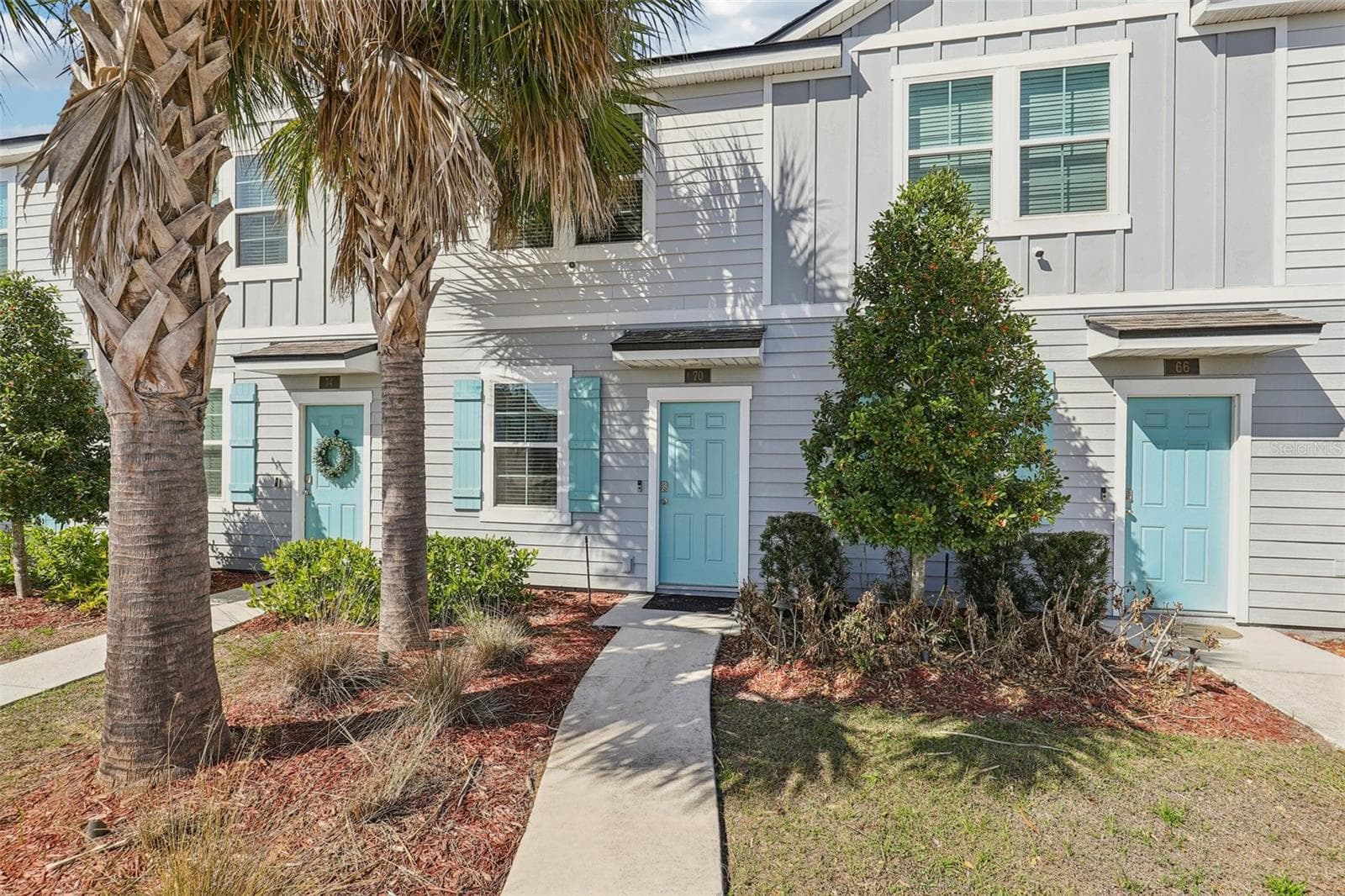 70 WHISPERING BROOK DRIVE — photo 4 of 28