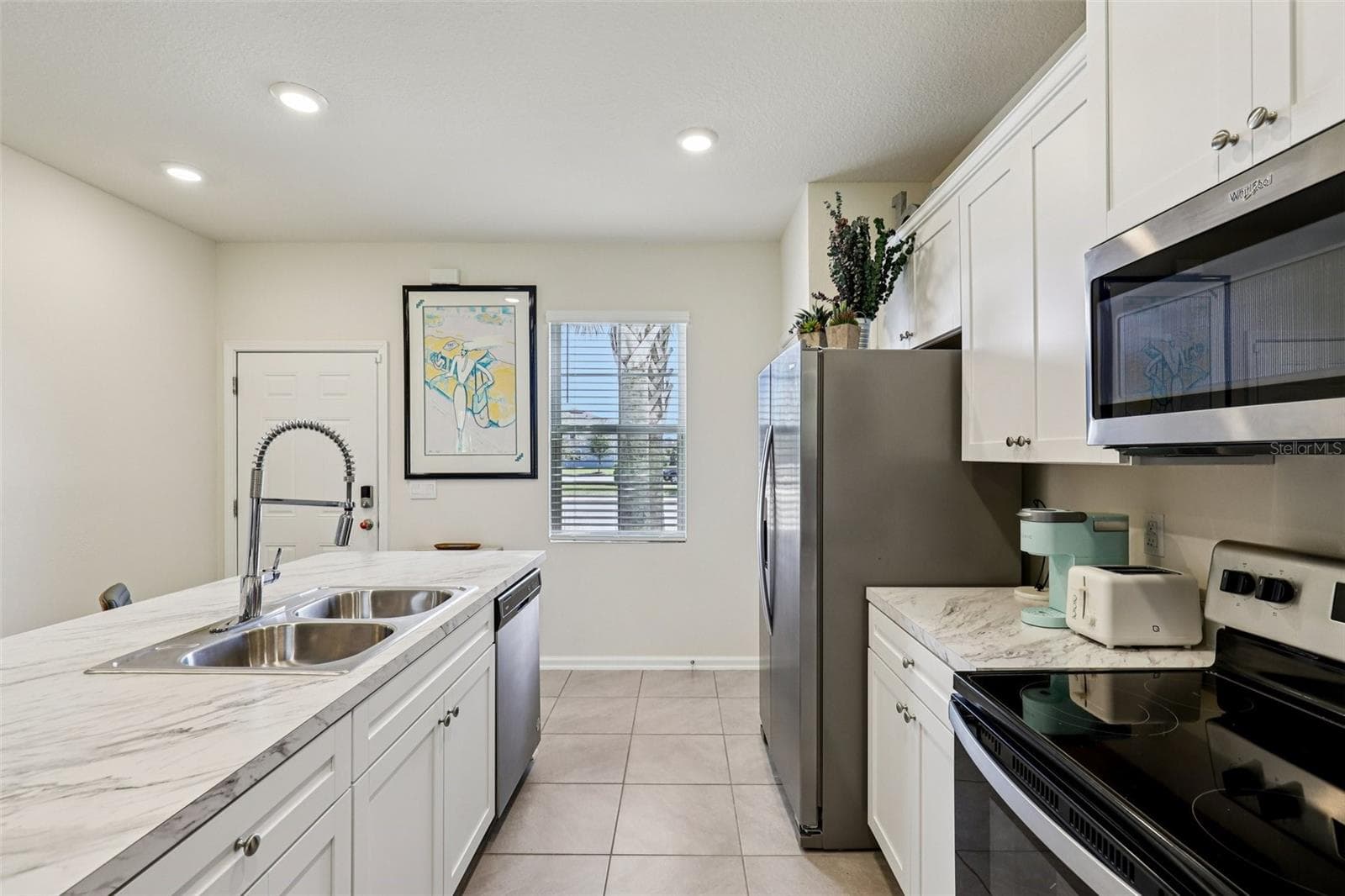 70 WHISPERING BROOK DRIVE — photo 10 of 28