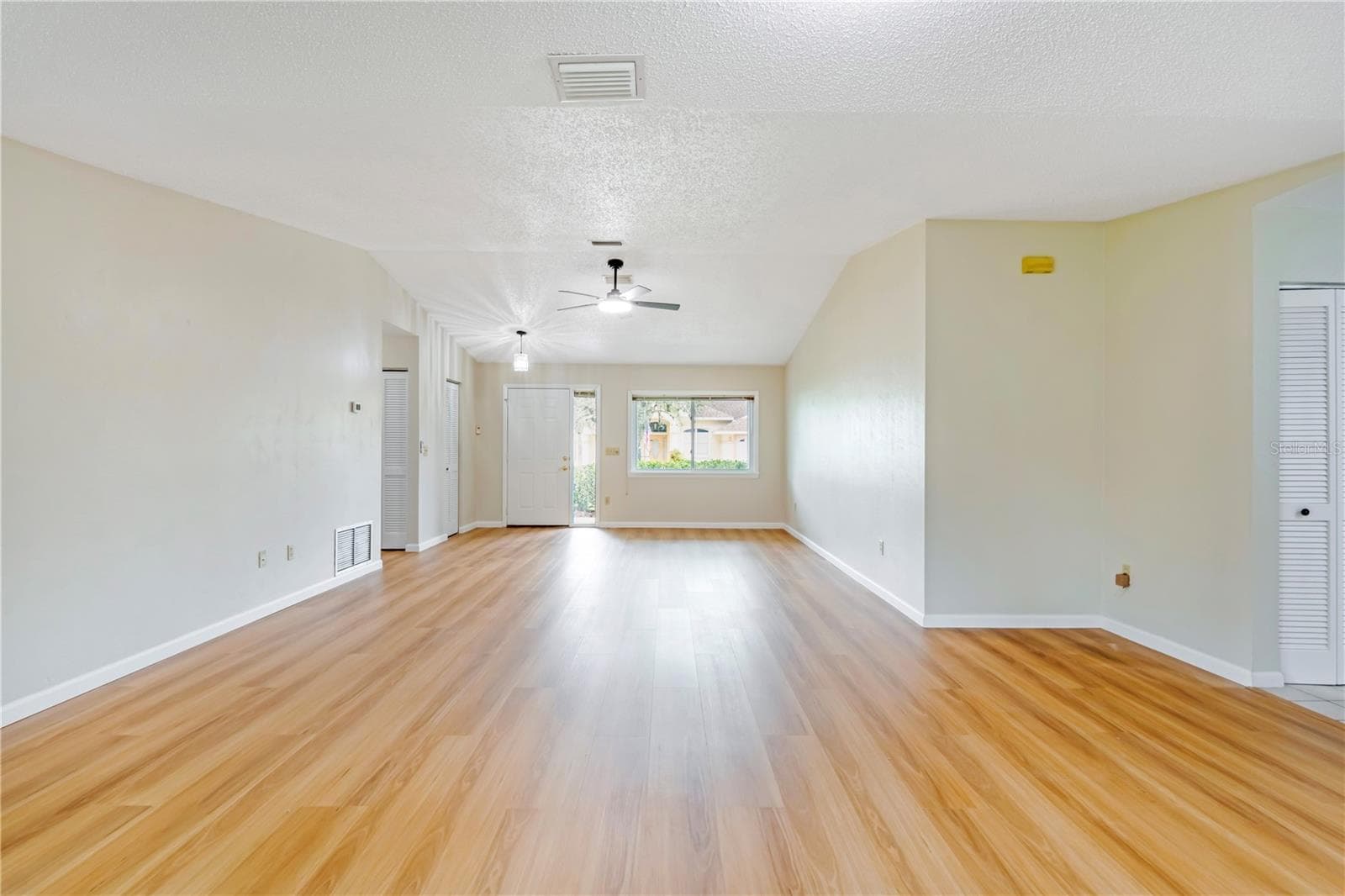 19 BANNER LANE — photo 19 of 33