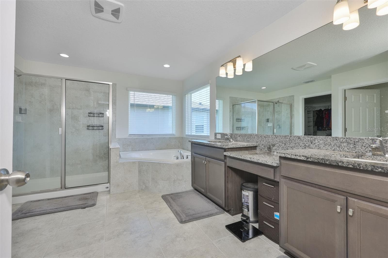 2927 MARINE GRASS DRIVE — photo 15 of 54