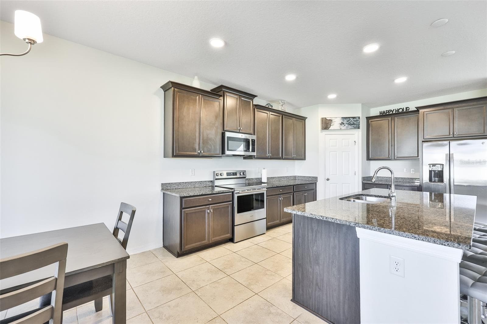 2927 MARINE GRASS DRIVE — photo 6 of 54
