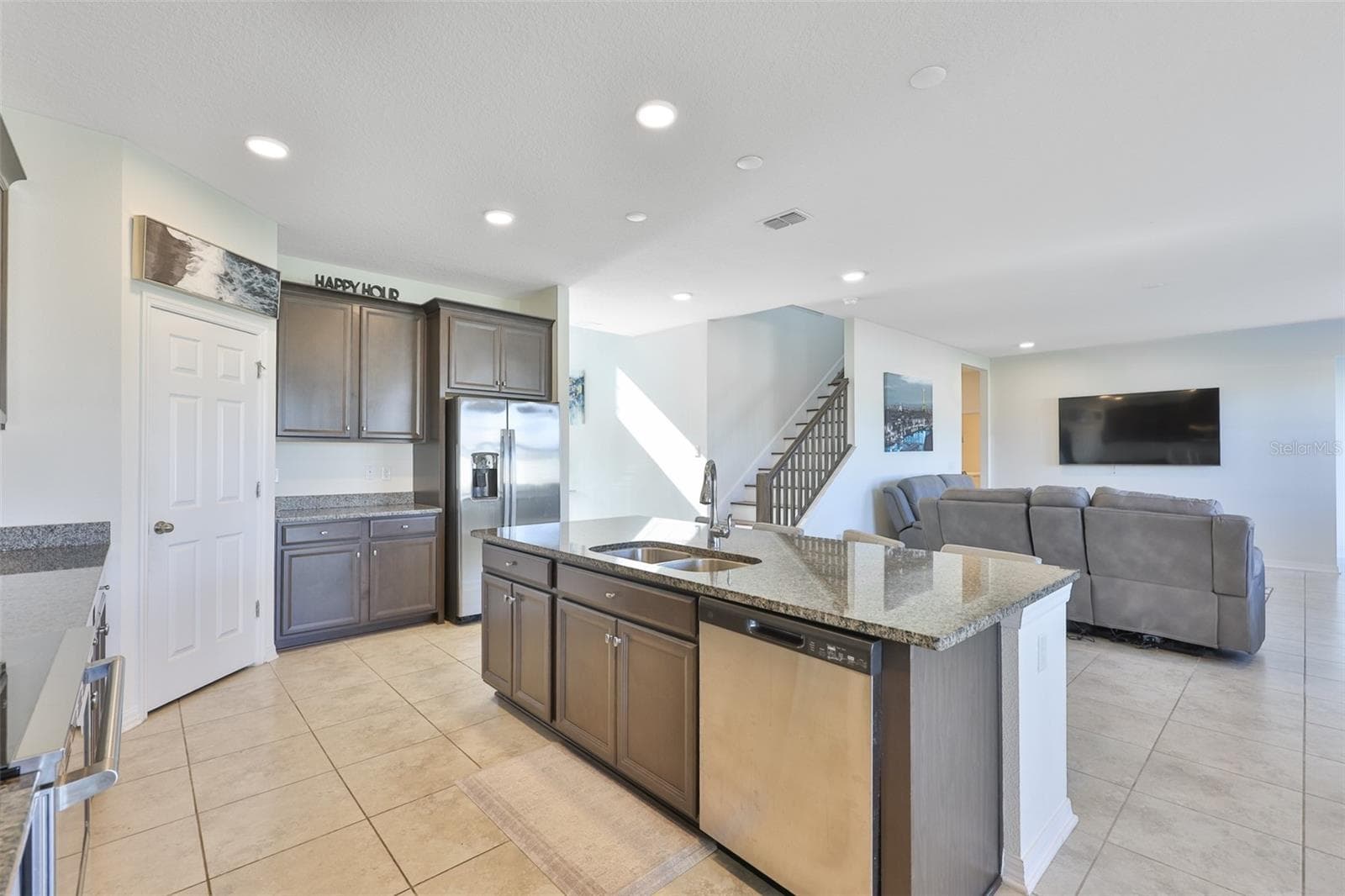2927 MARINE GRASS DRIVE — photo 9 of 54
