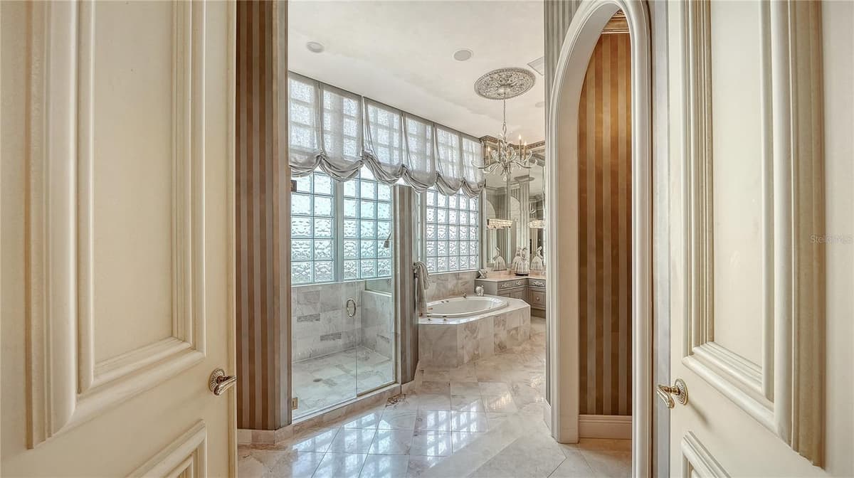 415 L AMBIANCE DRIVE — photo 34 of 60