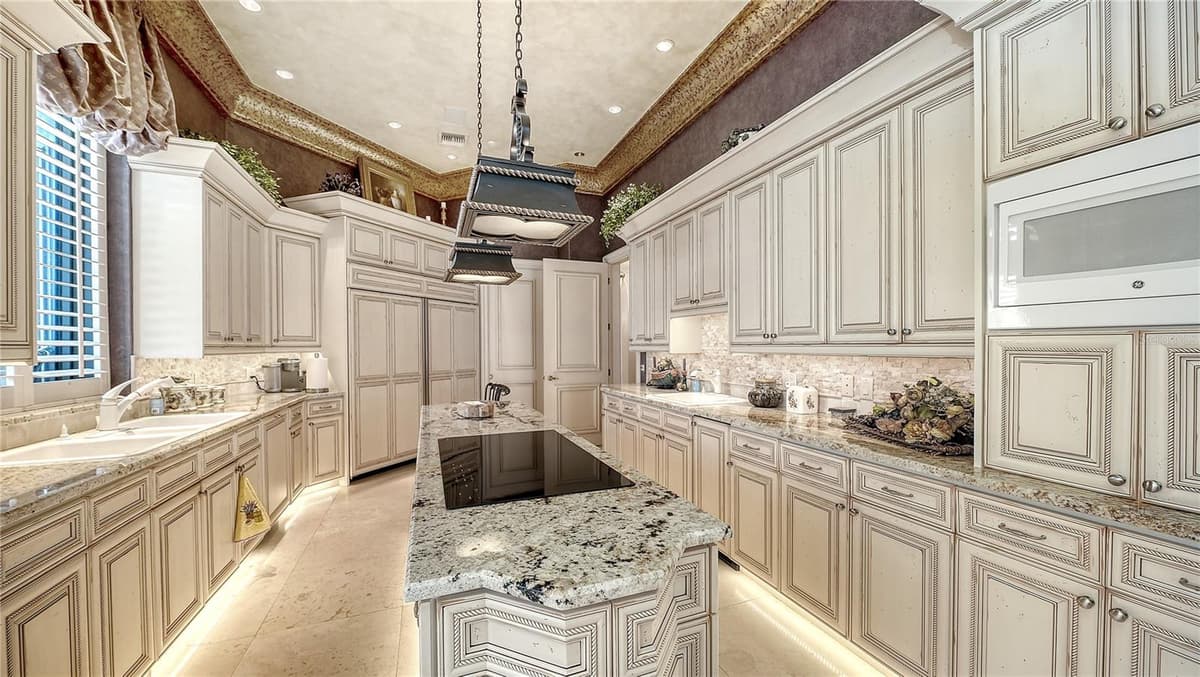 415 L AMBIANCE DRIVE — photo 28 of 60